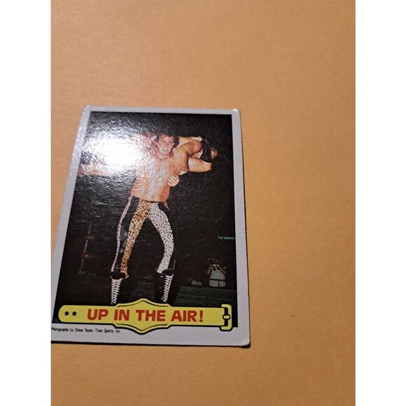 Vintage 1985 WWF Ringside Action Trading Card #26 Brutus Beefcake Body Slam - Picture 3 of 4